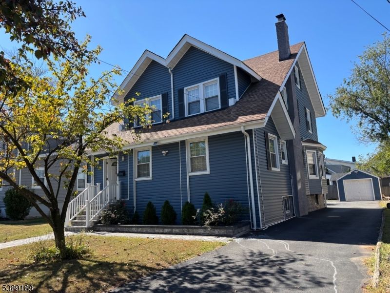 Detached Garage, Exterior, Facade, Queen Anne Victorian