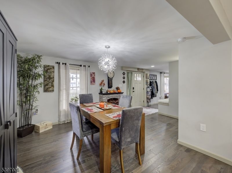 Chandelier, Dining room, Interior, Recessed Lighting, Wood Texture Flooring