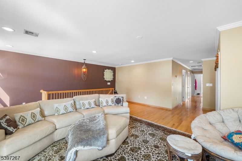 Interior, Living room, Pendant Lights, Recessed Lighting, Wood Texture Flooring