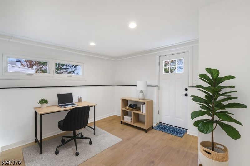 Home Office, Interior, Recessed Lighting, Wood Texture Flooring