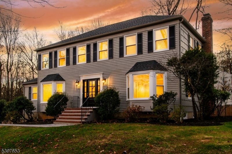 Exterior, Facade, Georgian