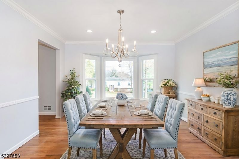 Chandelier, Dining room, Interior, Recessed Lighting, Wood Texture Flooring