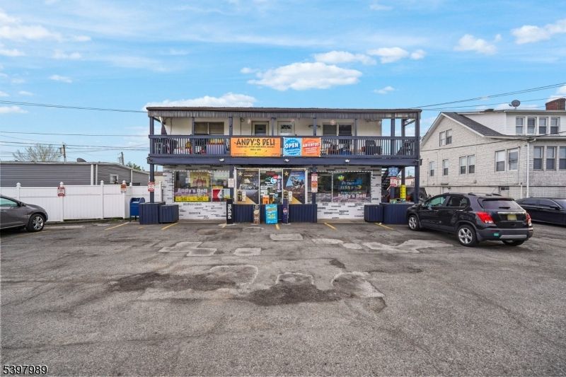 Exterior, Facade, None