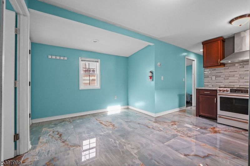 Empty room, Interior, Kitchen, Recessed Lighting