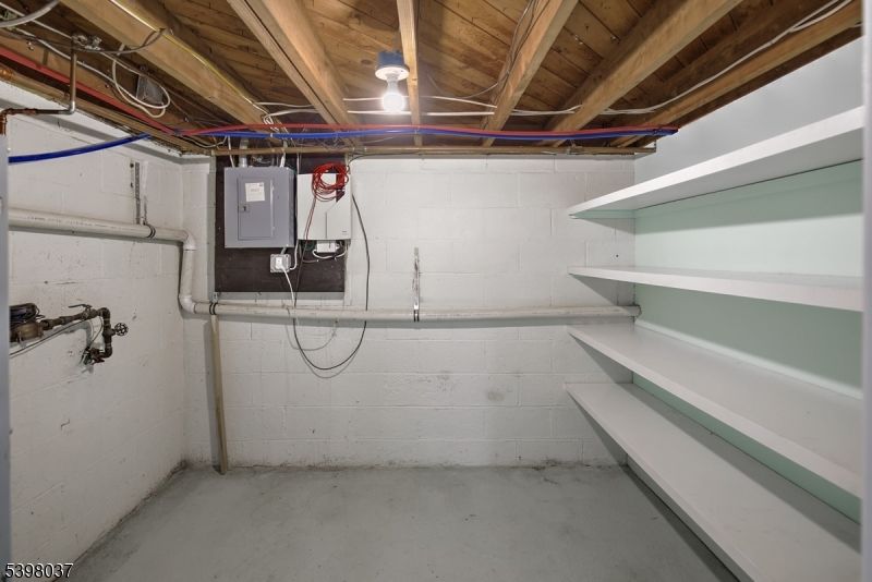 Garage, Interior, Wooden Beams, Wooden Ceilings