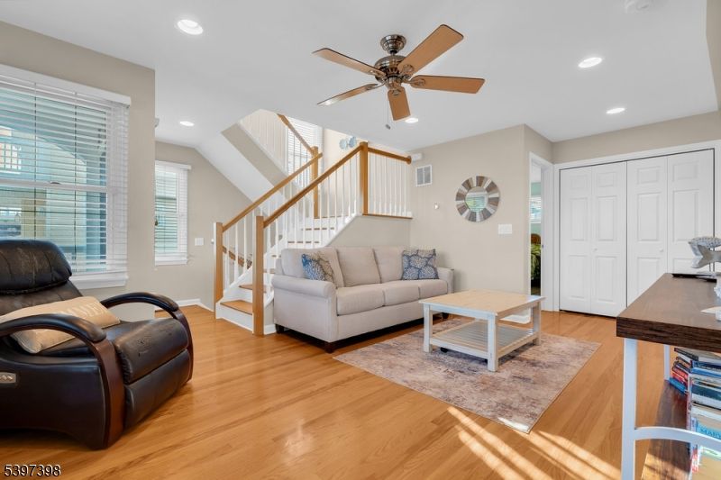 Interior, Living room, Recessed Lighting, Wood Texture Flooring