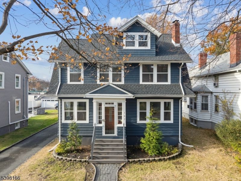 Exterior, Facade, Cape Cod
