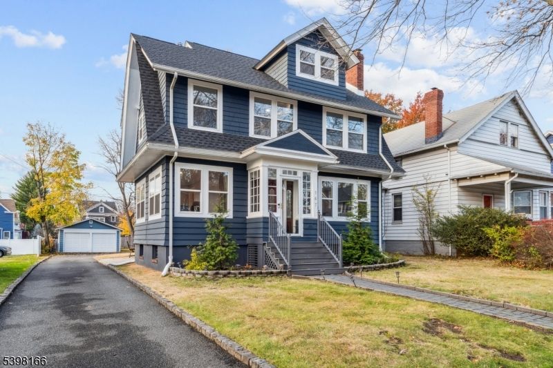 Detached Garage, Exterior, Facade, Queen Anne Victorian