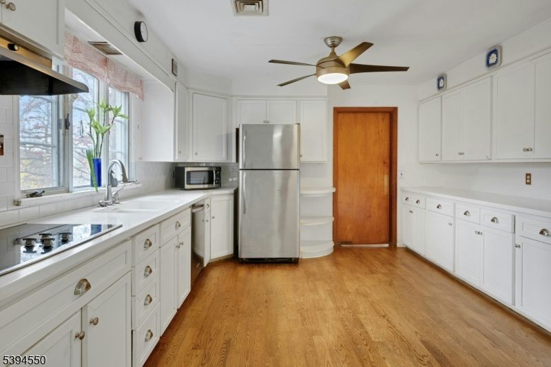 Interior, Kitchen, Wood Texture Flooring