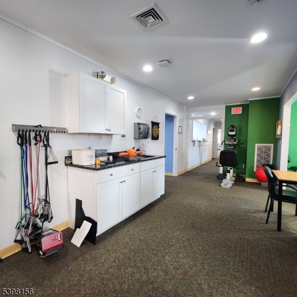 Fitness Equipment, Interior, Recessed Lighting