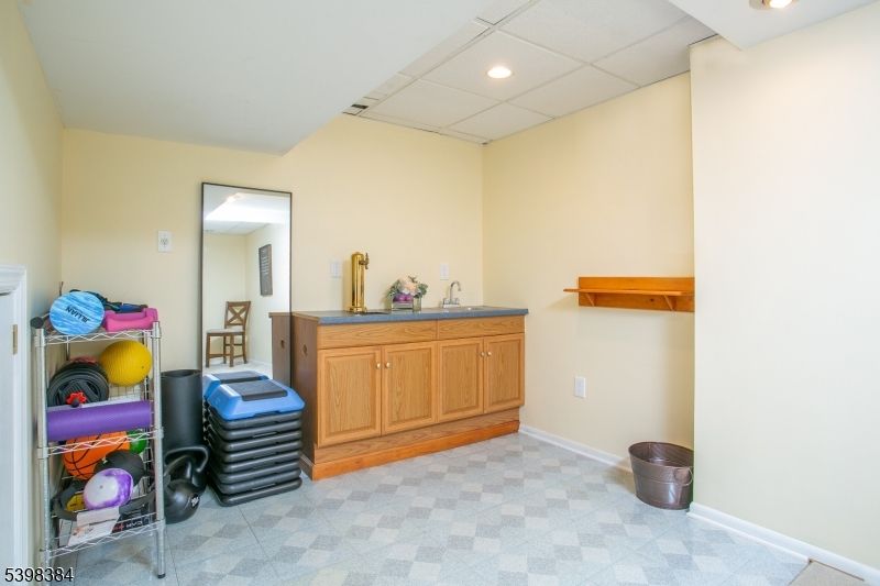 Fitness Equipment, Interior, Recessed Lighting