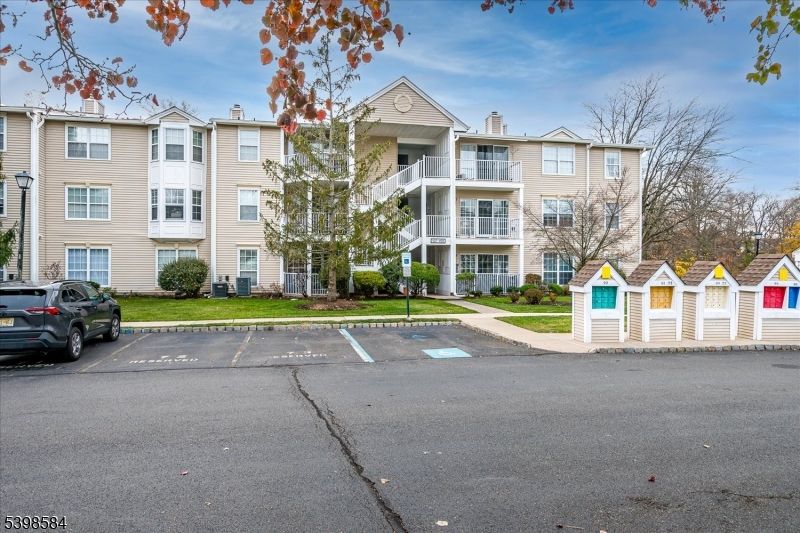 Exterior, Facade, Condo Building