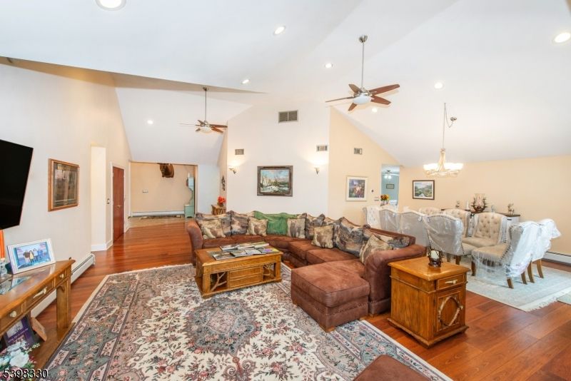 Chandelier, Dining room, Interior, Living room, Recessed Lighting, Wood Texture Flooring