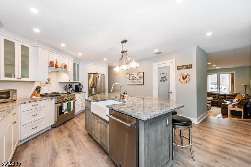 Interior, Kitchen, Living room, Pendant Lights, Recessed Lighting, Stainless Steel Appliances, Wood Texture Flooring