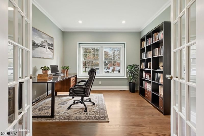 Home Office, Interior, Recessed Lighting, Wood Texture Flooring