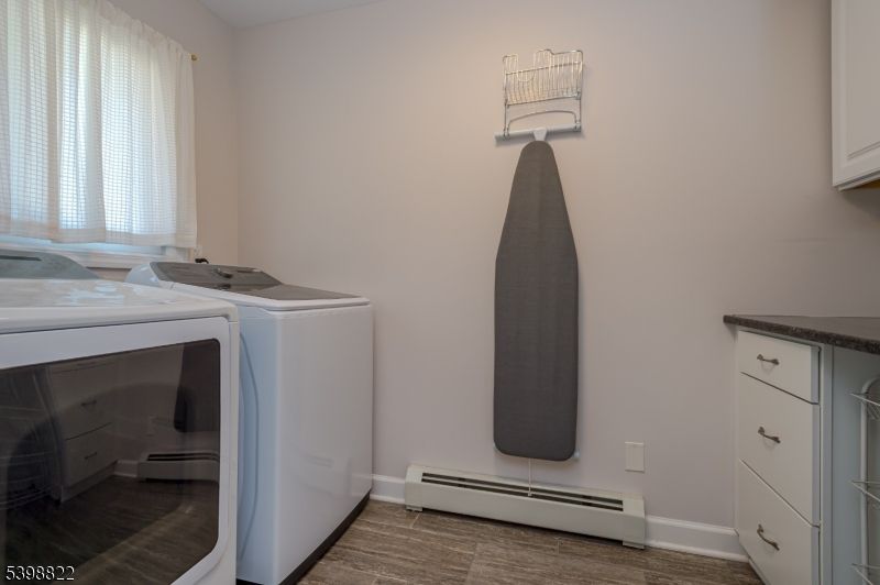 Interior, Washer, Wood Texture Flooring