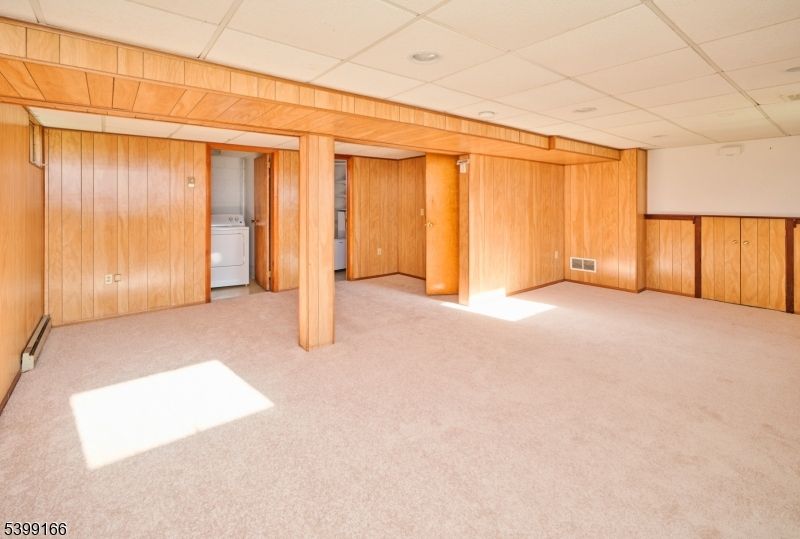 Empty room, Interior, Recessed Lighting, Wooden Walls
