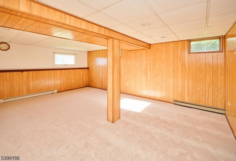 Empty room, Interior, Recessed Lighting, Wooden Walls