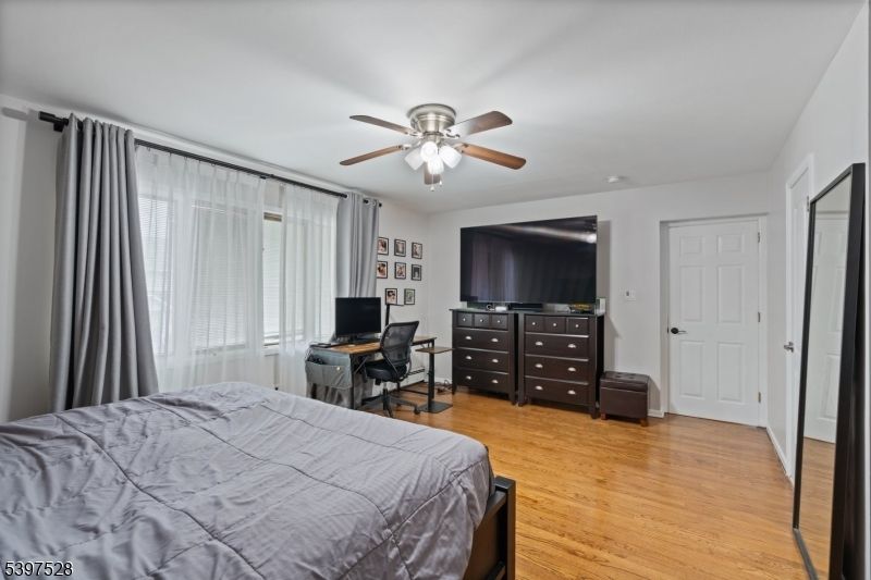 Bedroom, Home Office, Interior, Wood Texture Flooring