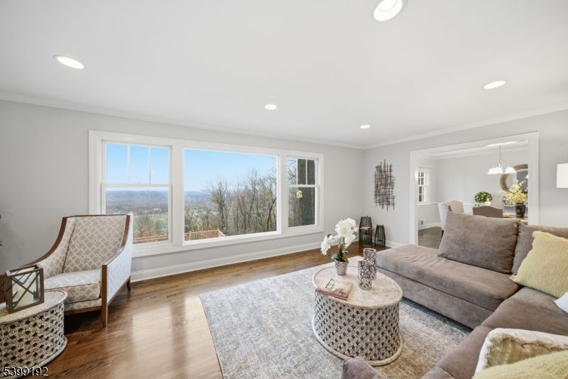 Dining room, Interior, Living room, Pendant Lights, Recessed Lighting, Wood Texture Flooring
