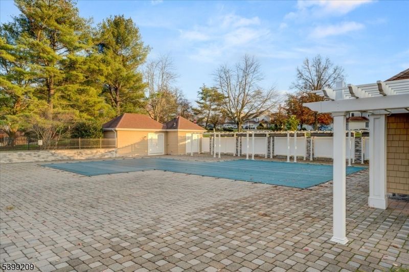 Backyard, Detached Garage, Exterior