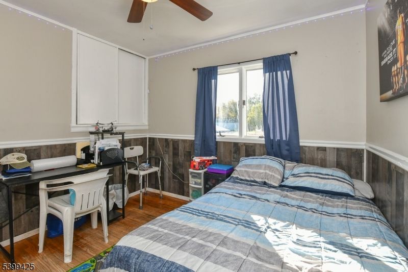 Bedroom, Home Office, Interior, Wood Texture Flooring