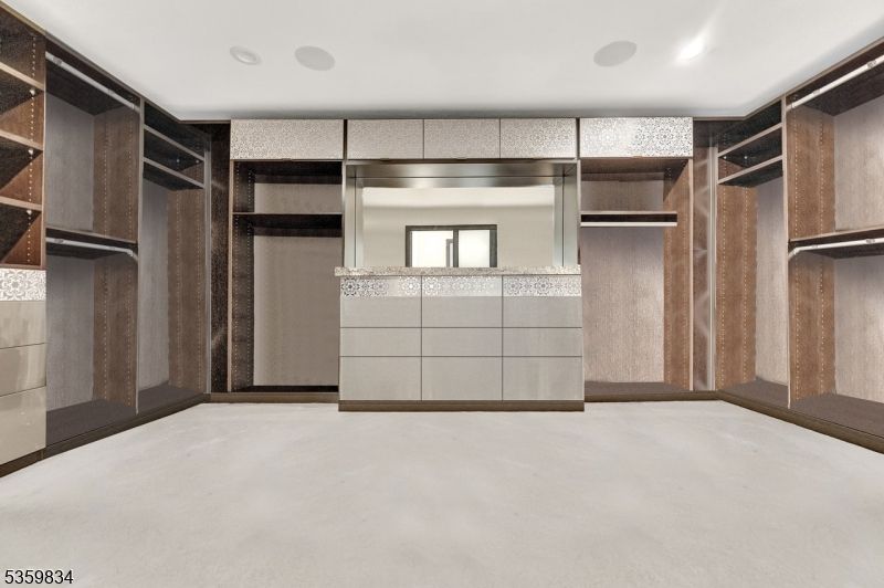 Interior, Recessed Lighting, Walk-in Closets