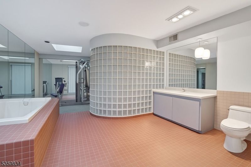 Bathroom, Interior, Recessed Lighting