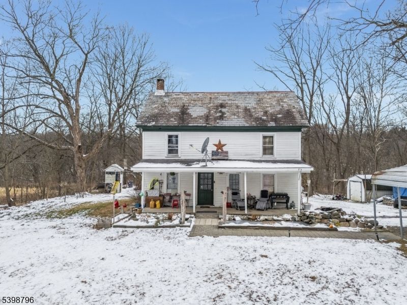 Backyard, Exterior, Facade, Cape Cod