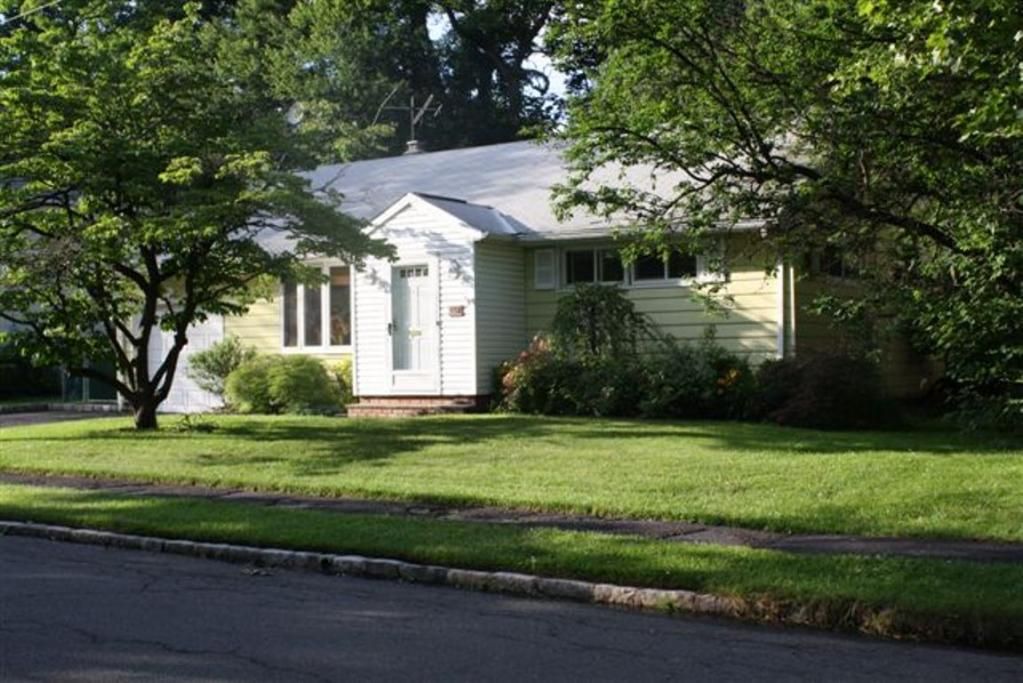 Exterior, Facade, Cape Cod