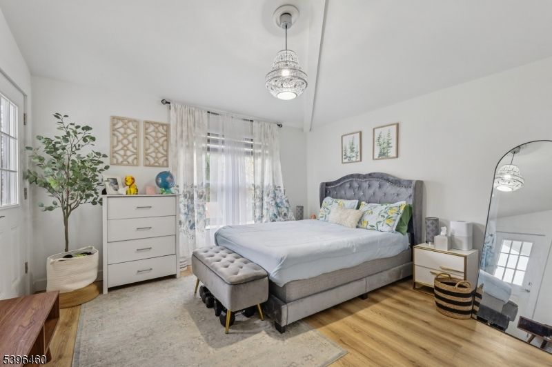 Bedroom, Interior, Pendant Lights, Wood Texture Flooring