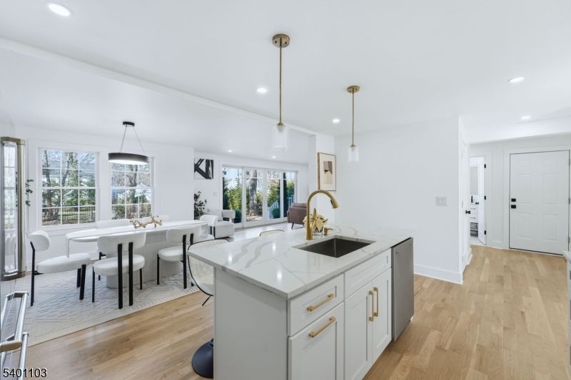Dining room, Interior, Kitchen, Pendant Lights, Recessed Lighting, Wood Texture Flooring