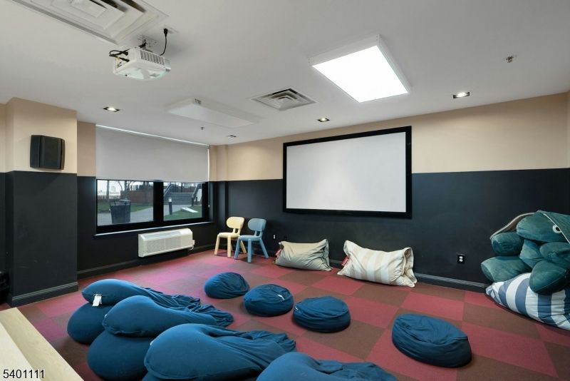 Interior, Projection Screen, Recessed Lighting, Theatre Room