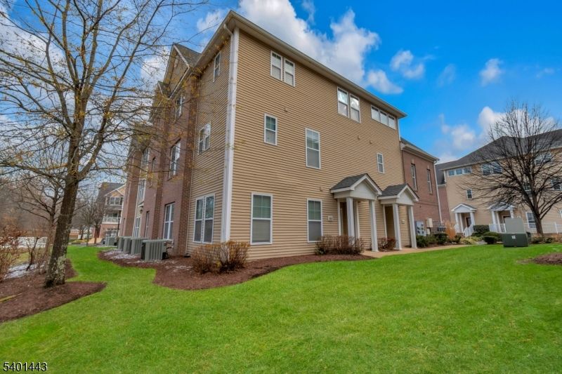 Backyard, Exterior, Facade, Brick Facade, Georgian