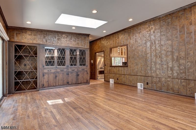 Empty room, Interior, Recessed Lighting, Wood Texture Flooring, Wooden Walls