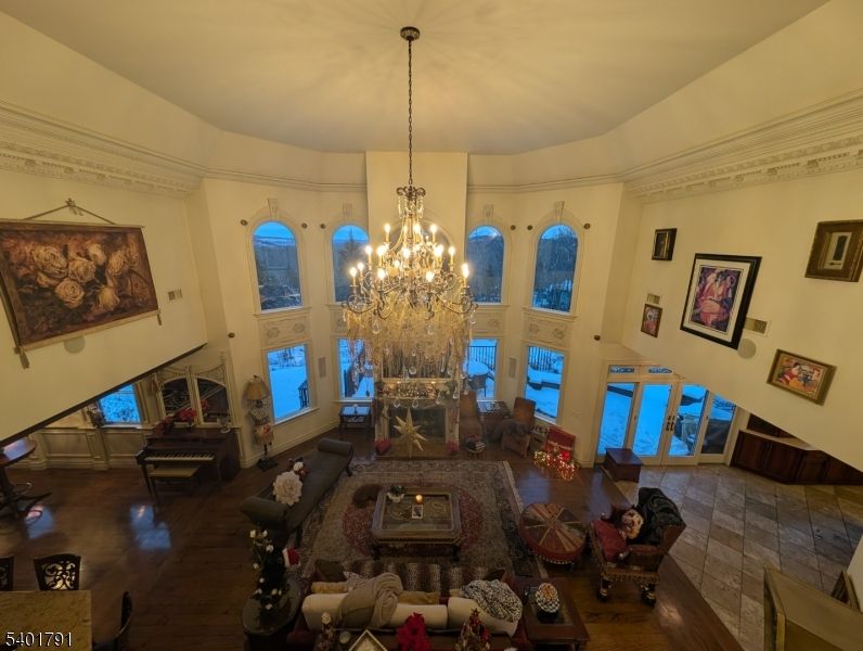 Chandelier, Interior, Living room