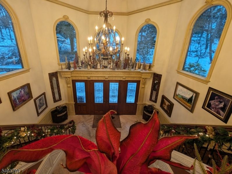 Chandelier, Interior, Living room