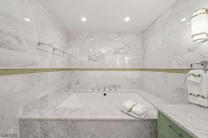 Bathroom, Interior, Marble Walls, Recessed Lighting