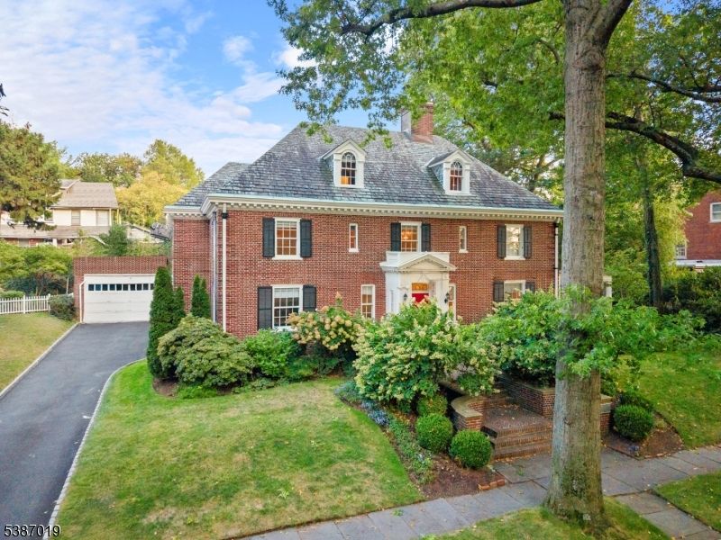 Detached Garage, Exterior, Facade, Brick Facade, Georgian