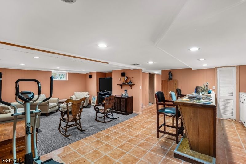 Fitness Equipment, Interior, Recessed Lighting