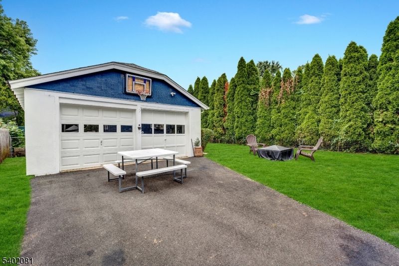 Backyard, Detached Garage, Exterior