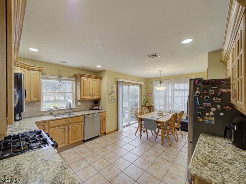 Dining room, Interior, Kitchen, Pendant Lights, Recessed Lighting