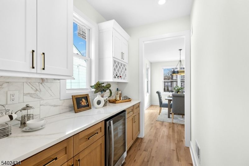 Dining room, Interior, Kitchen, Pendant Lights, Recessed Lighting, Wood Texture Flooring