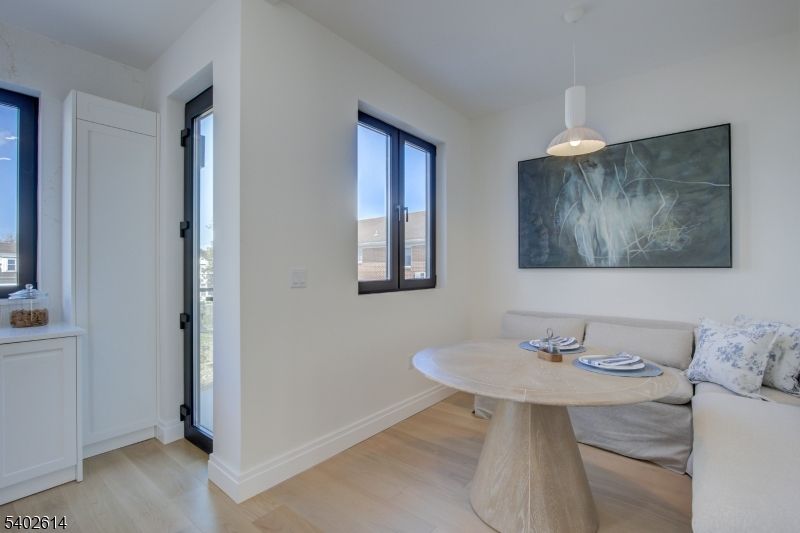Interior, Pendant Lights, Wood Texture Flooring