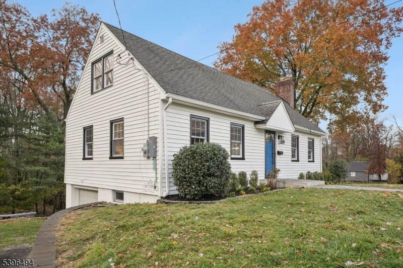 Attached, Backyard, Exterior, Facade, Cape Cod