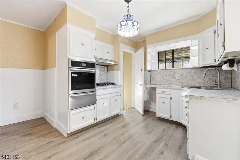 Interior, Kitchen, Pendant Lights, Wood Texture Flooring