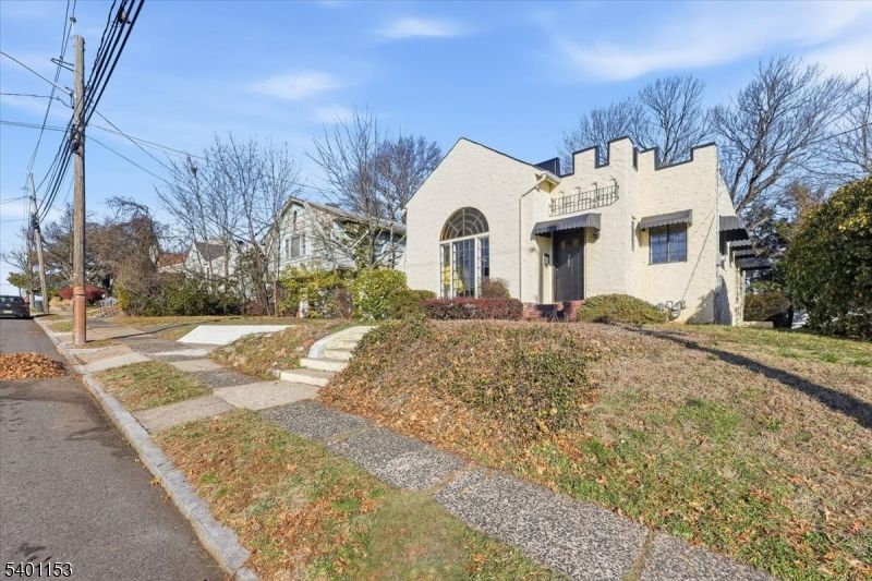 Backyard, Exterior, Facade, Spanish Mediterranean