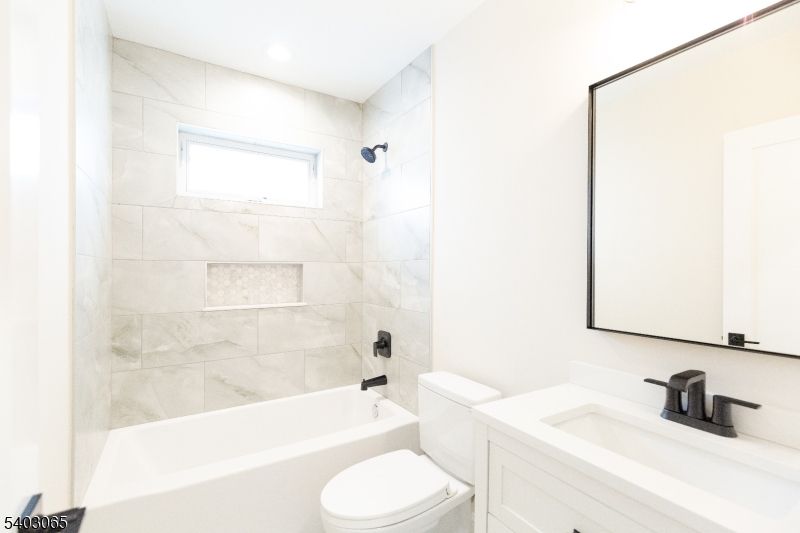Bathroom, Interior, Marble Walls, Recessed Lighting