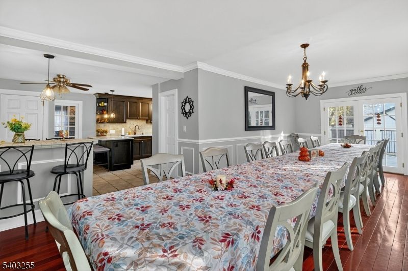 Chandelier, Dining room, Interior, Kitchen, Pendant Lights, Wood Texture Flooring