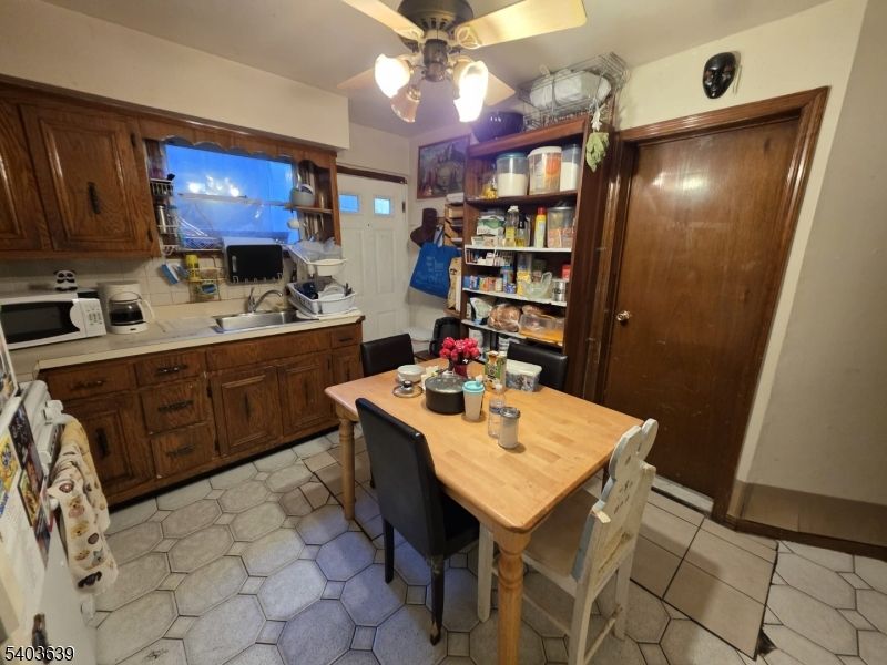 Dining room, Interior, Kitchen, Stainless Steel Appliances